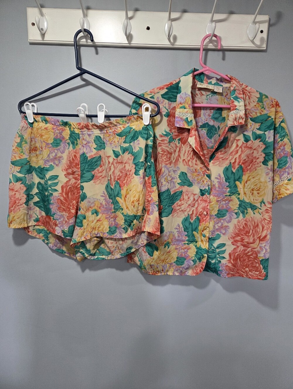 Vintage Victoria's Secret Gold Label Shorts Pajama Set Size Small 80s Floral